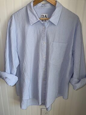 Daze - Light Blue Striped Button-Down Shirt